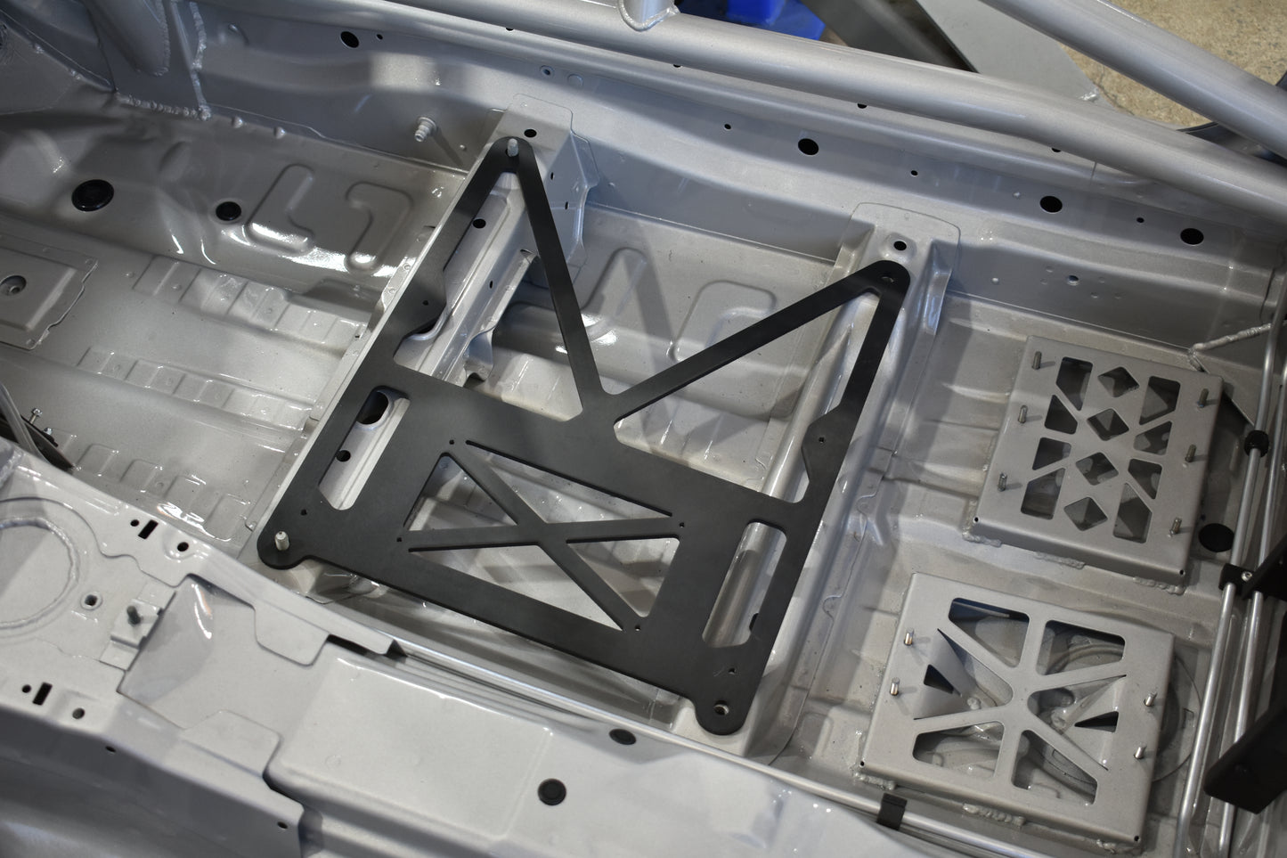 E46 Passenger Side Mounting Plate