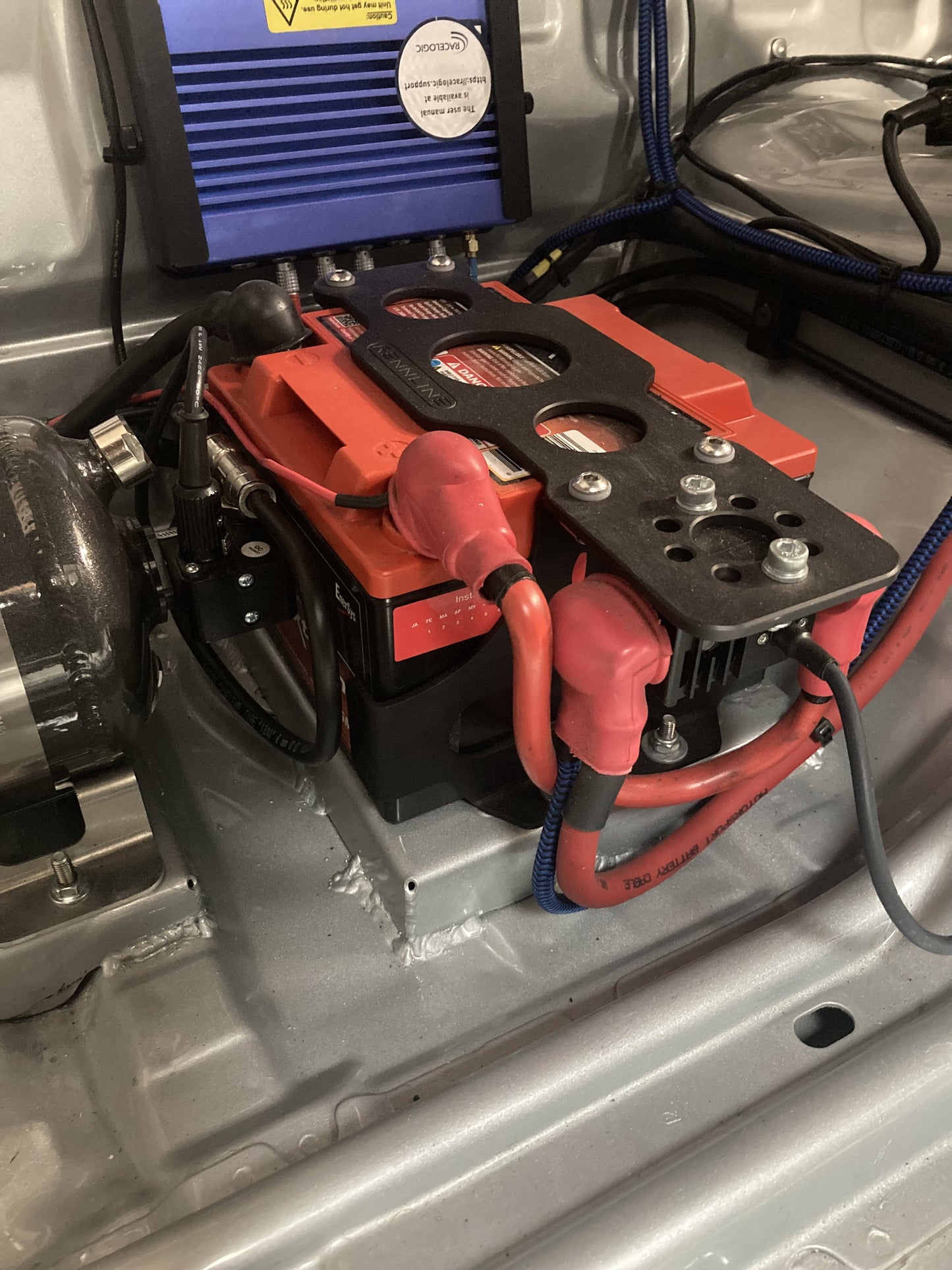 99.00032 E46 Battery Mount Kit
