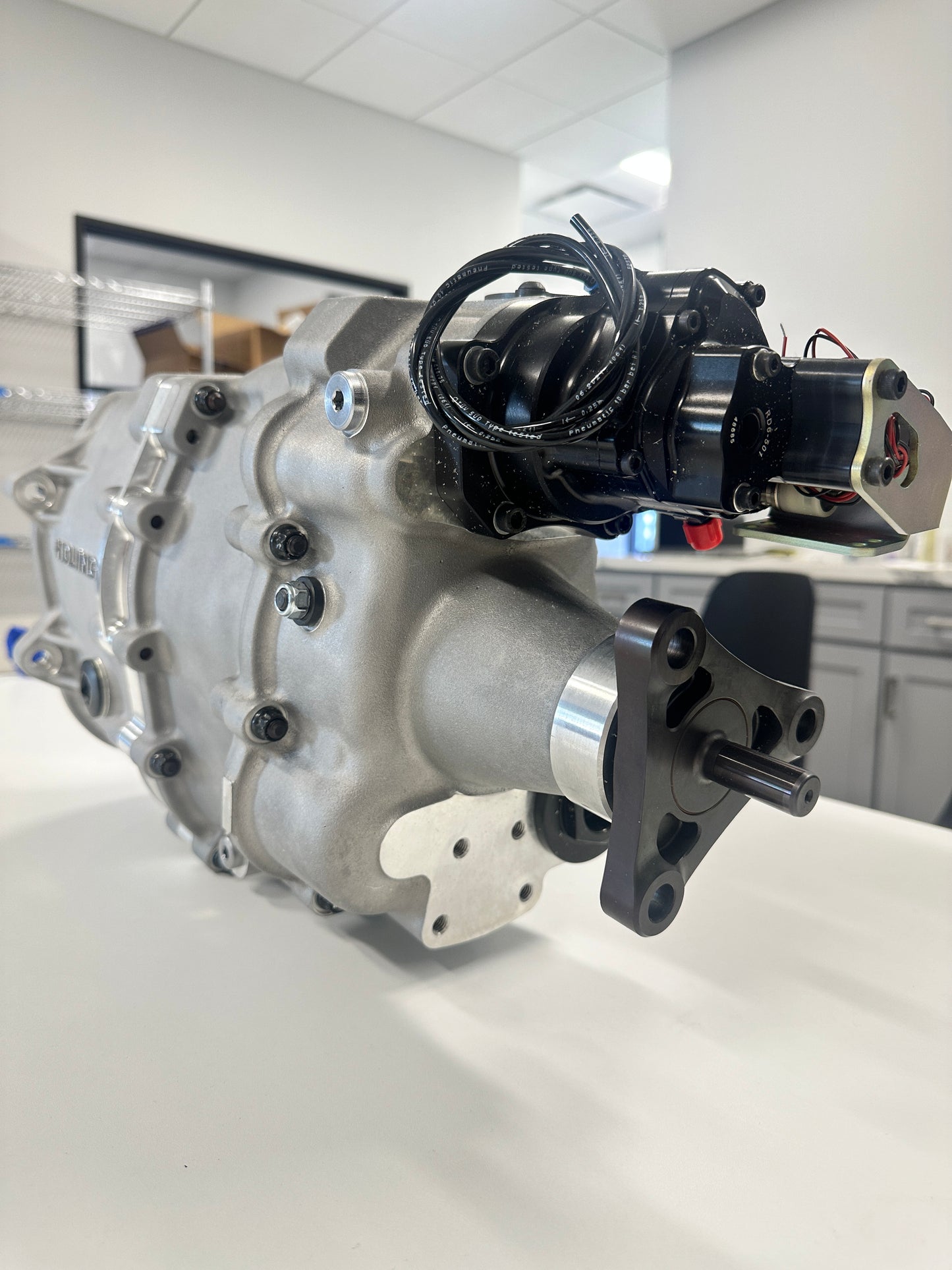 Holinger SG3 Pneumatic 6 Speed Sequential Transmission