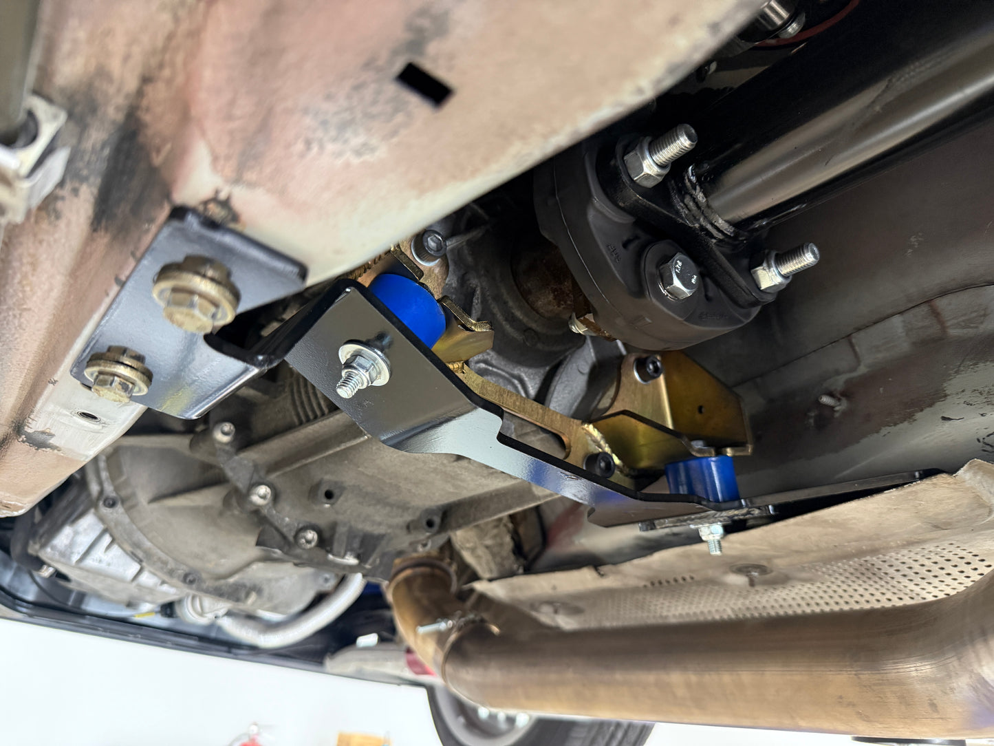 E36 - B48 GS6-37 or GS6-53 Transmission Lower Mount