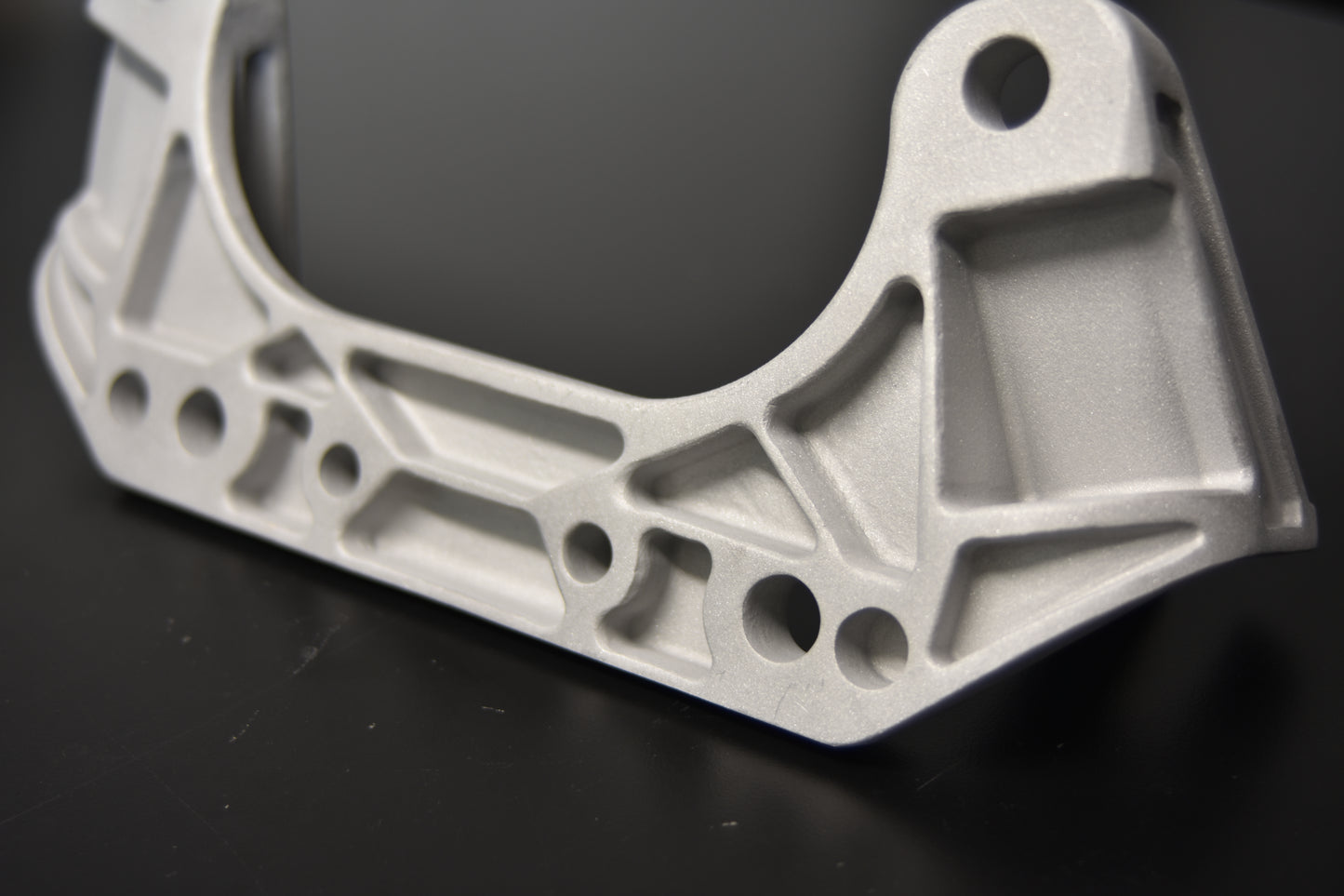 E46 non-M 6-Speed Upper Transmission Mount - 22316760532 REPLACEMENT