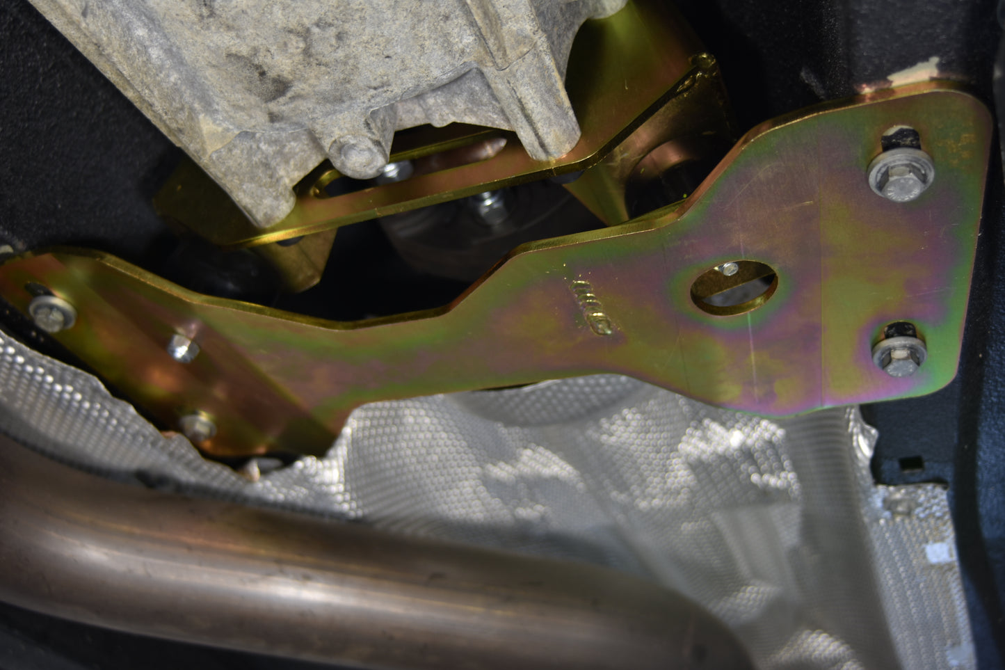 E46 non-M 6-Speed Steel Lower Transmission Mount