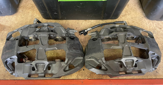 AP racing brake caliper set for M4 GT4 - 34108419715 and 34108419716