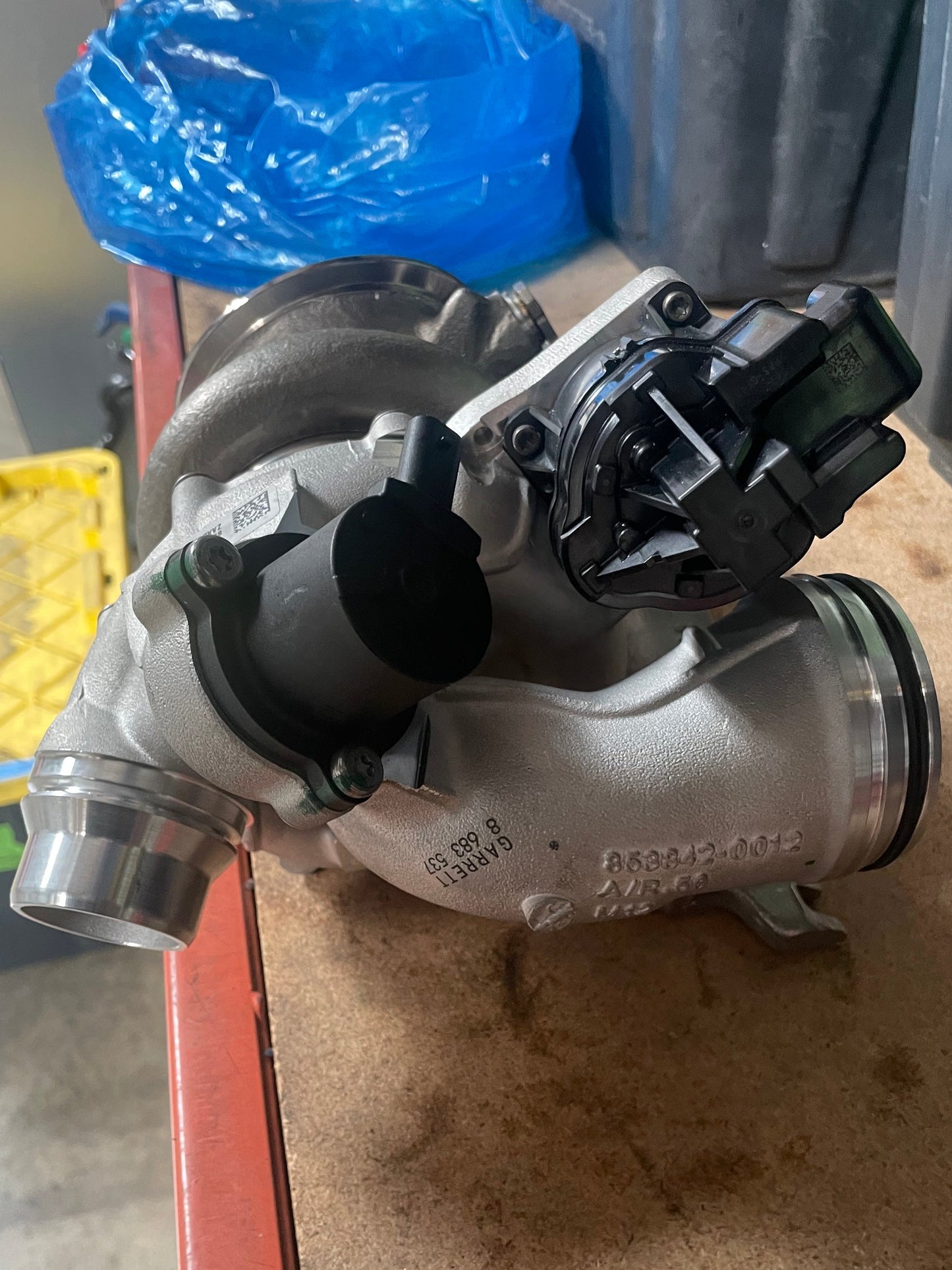 BMW Turbocharger 11 65 8 662 074