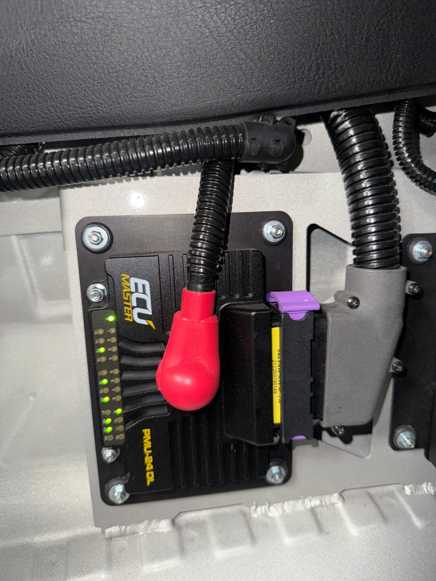 ECUMASTER PMU-24 DL Power Management Unit