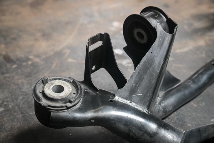 E46 (Non-M) Rear Sway Bar Reinforcement Kit - 325i, 330