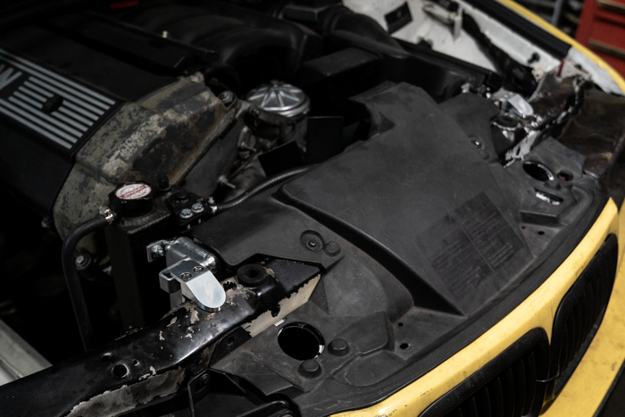 E36 & Z3 Billet Radiator Bracket (Clip Upgrade)- 318, 325, 328, M3, Z3, Z3M - 17111723341